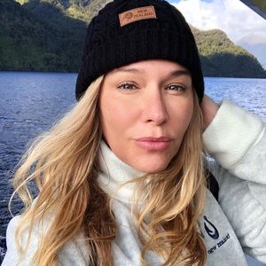 Meet your Posher, Dena